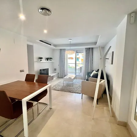 דירה Lovely Perfect Location *